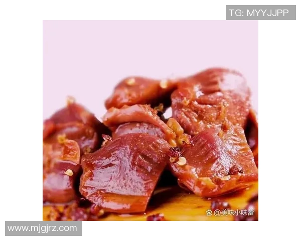 足球明星们的独特美食偏好揭秘：为何他们钟情于美味鸭脖