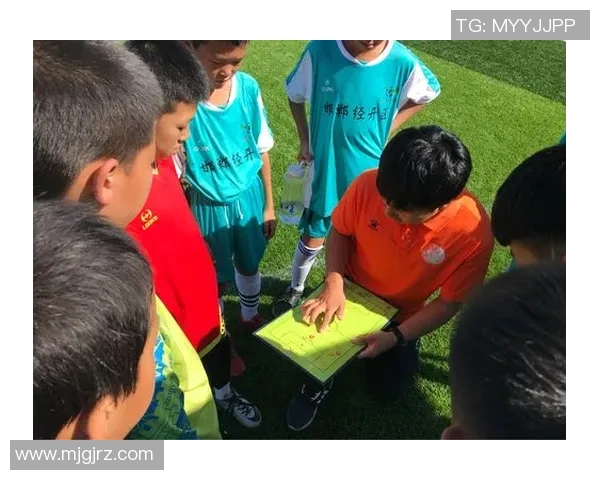 足球明星归乡之旅揭示家乡情怀与梦想追寻的故事