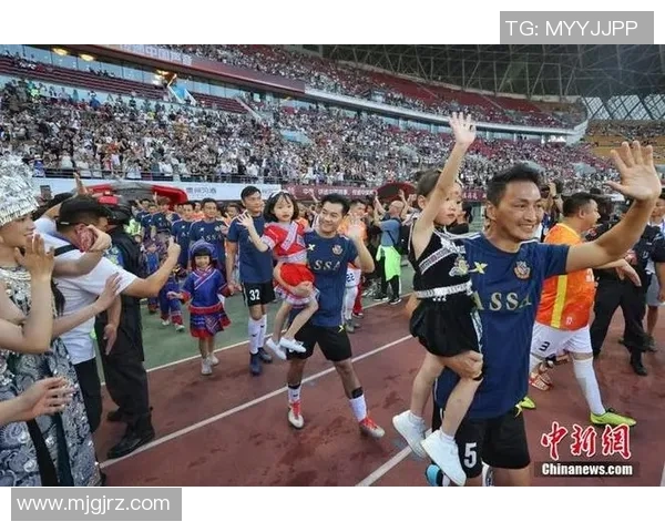 足球明星现场跳舞视频展现独特魅力与风采引发粉丝热议